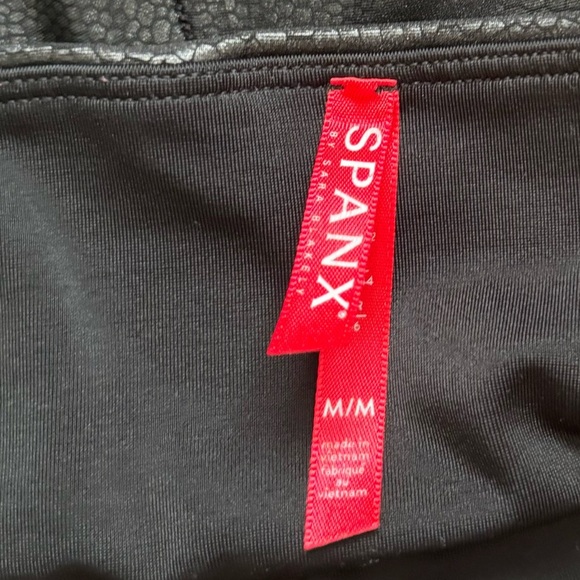 SPANX Women’s Faux Leather Snake Print High Rise Leggings Size Medium Black - Picture 6 of 6